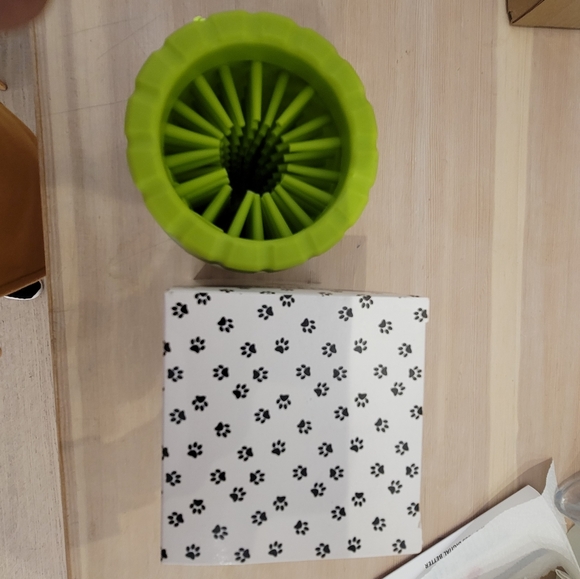 BOGO Paw Cleaners - Picture 9 of 15